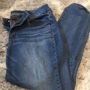 AE size 12 short jeans EUC